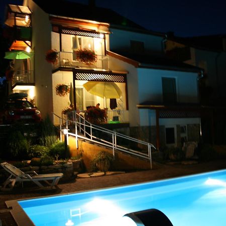 Apart Hévízi Ház Exterior foto