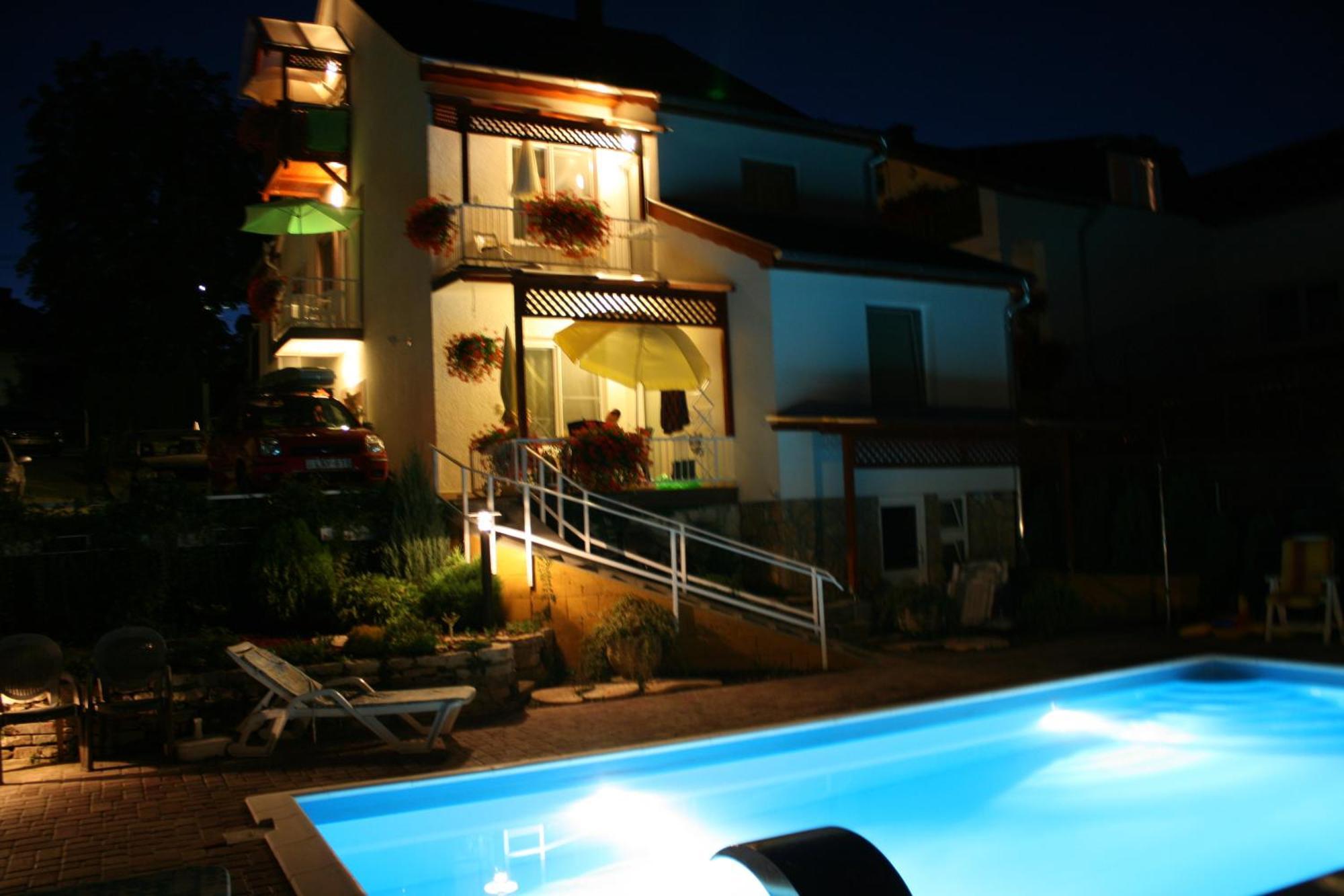 Apart Hévízi Ház Exterior foto